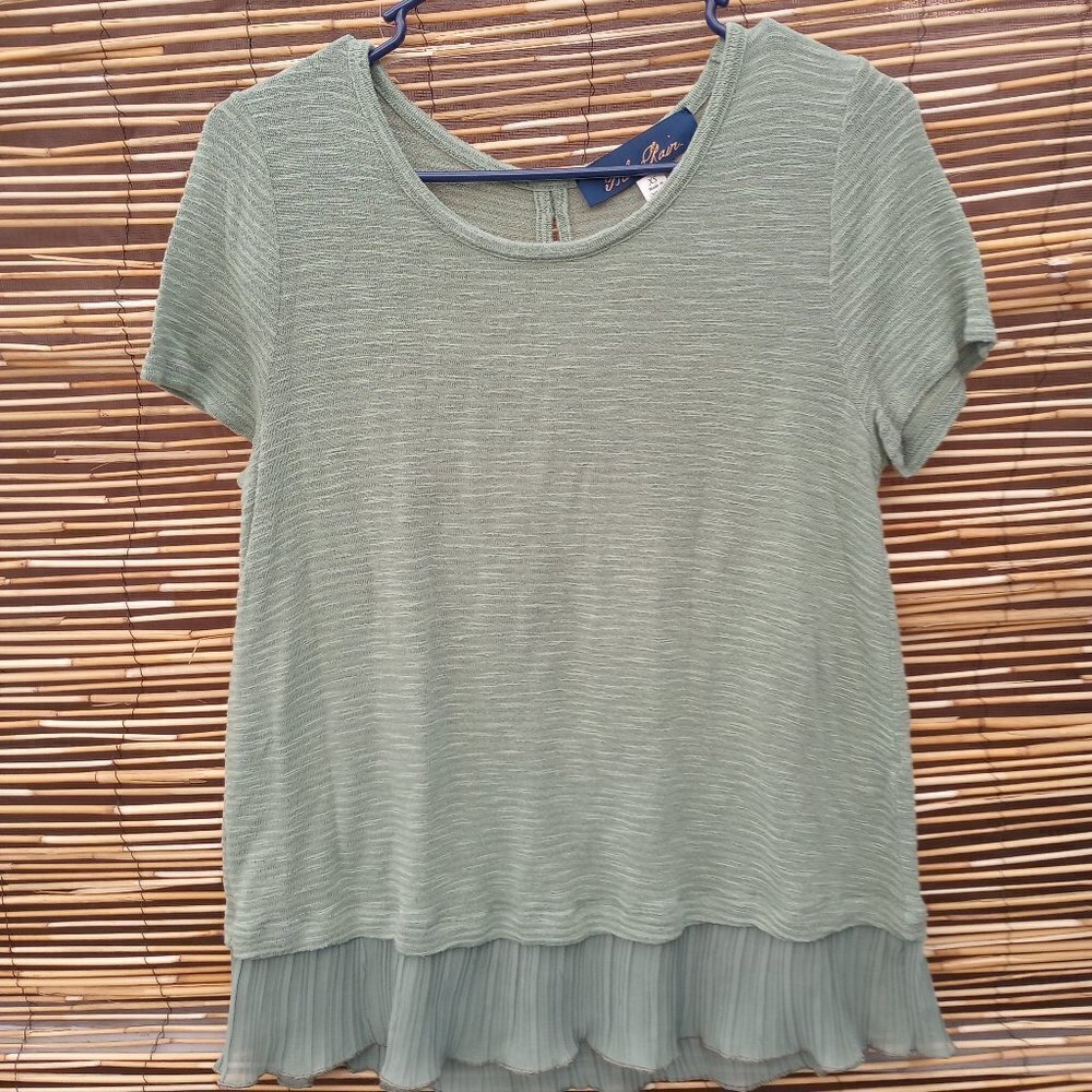 Blue Rain Top - XS - Ruffled Hem Light Olive Green Short Sleeve Lightweight